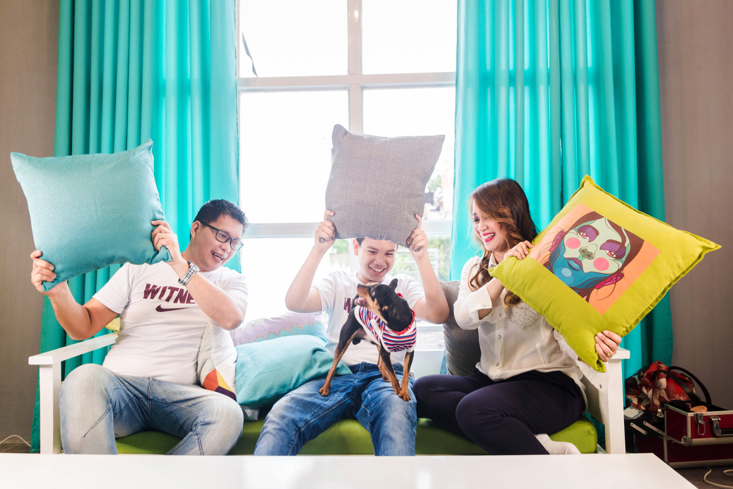 Mabilen Family HSG Cafe Photo Session