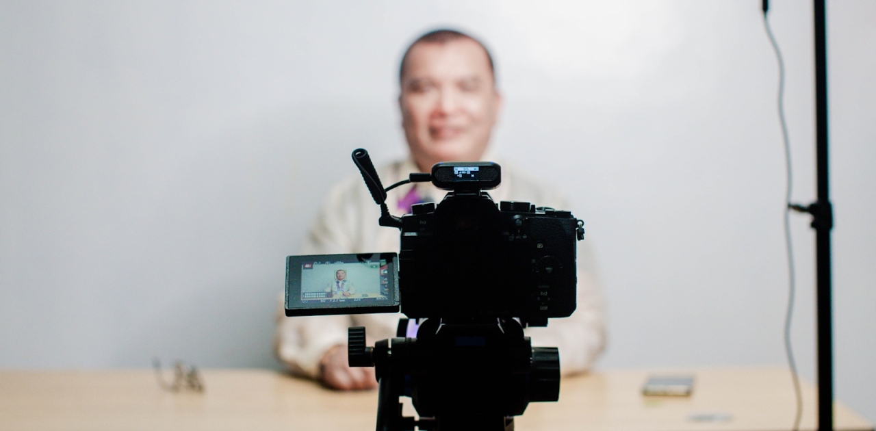 How to Make a Business Testimonial Video That Builds Trust and Wins Customers